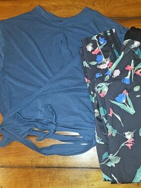 Adidas Teal Keyhole Wrap Active Top with Black Floral Leggings Set